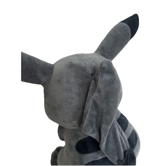 Pokemon Pikachu Tokyo Exclusive 7” Plush - NEW - Pokemon - Picture 6 of 9